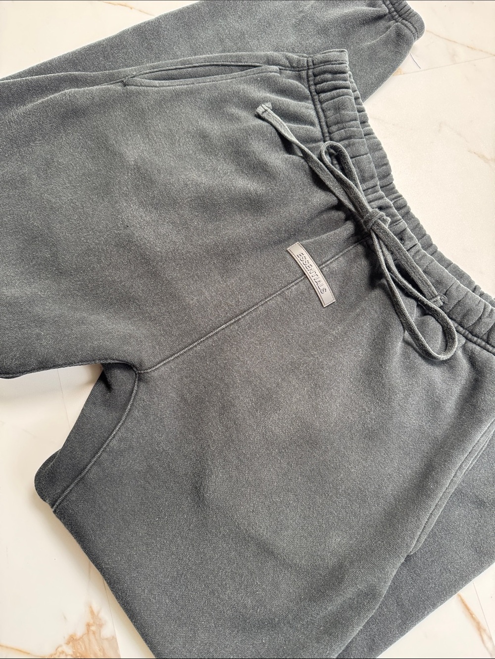Fear of God Essentials Sweat Pants Sz M Spellout Logo Streetwear lounge Trendy